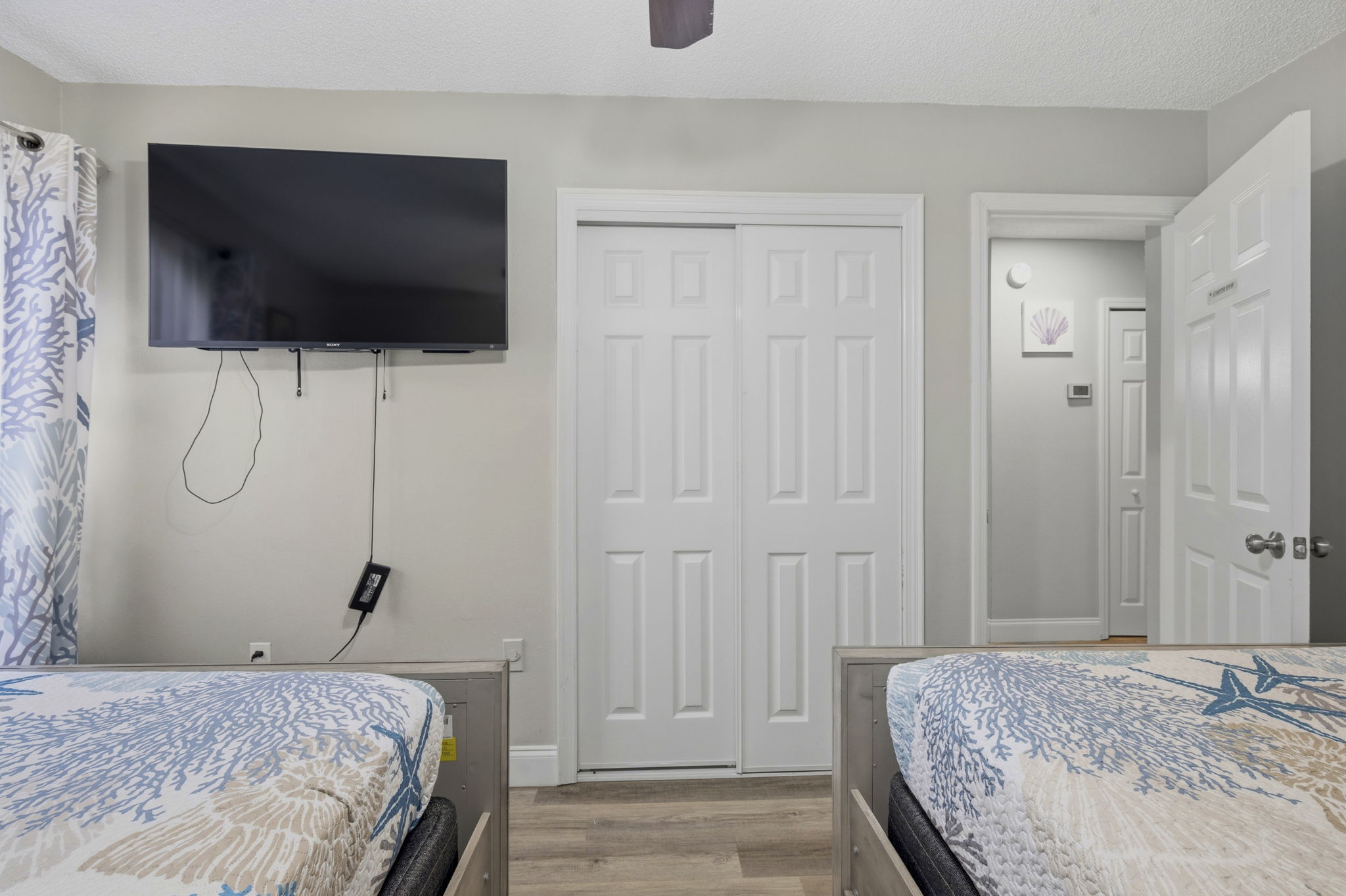 Interiors (11)