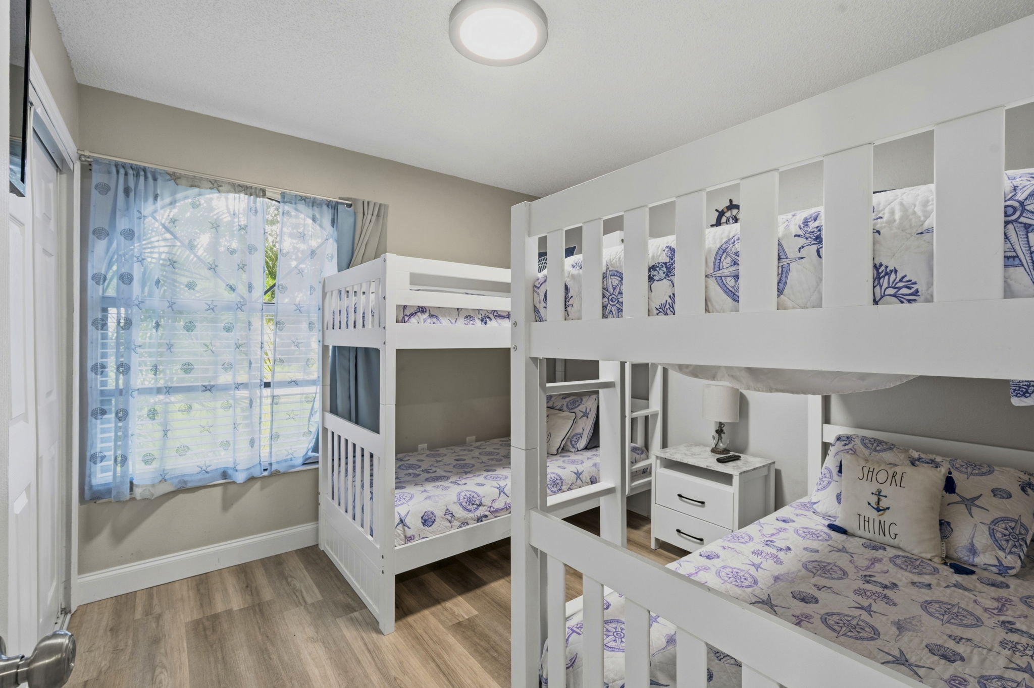 Interiors (12)