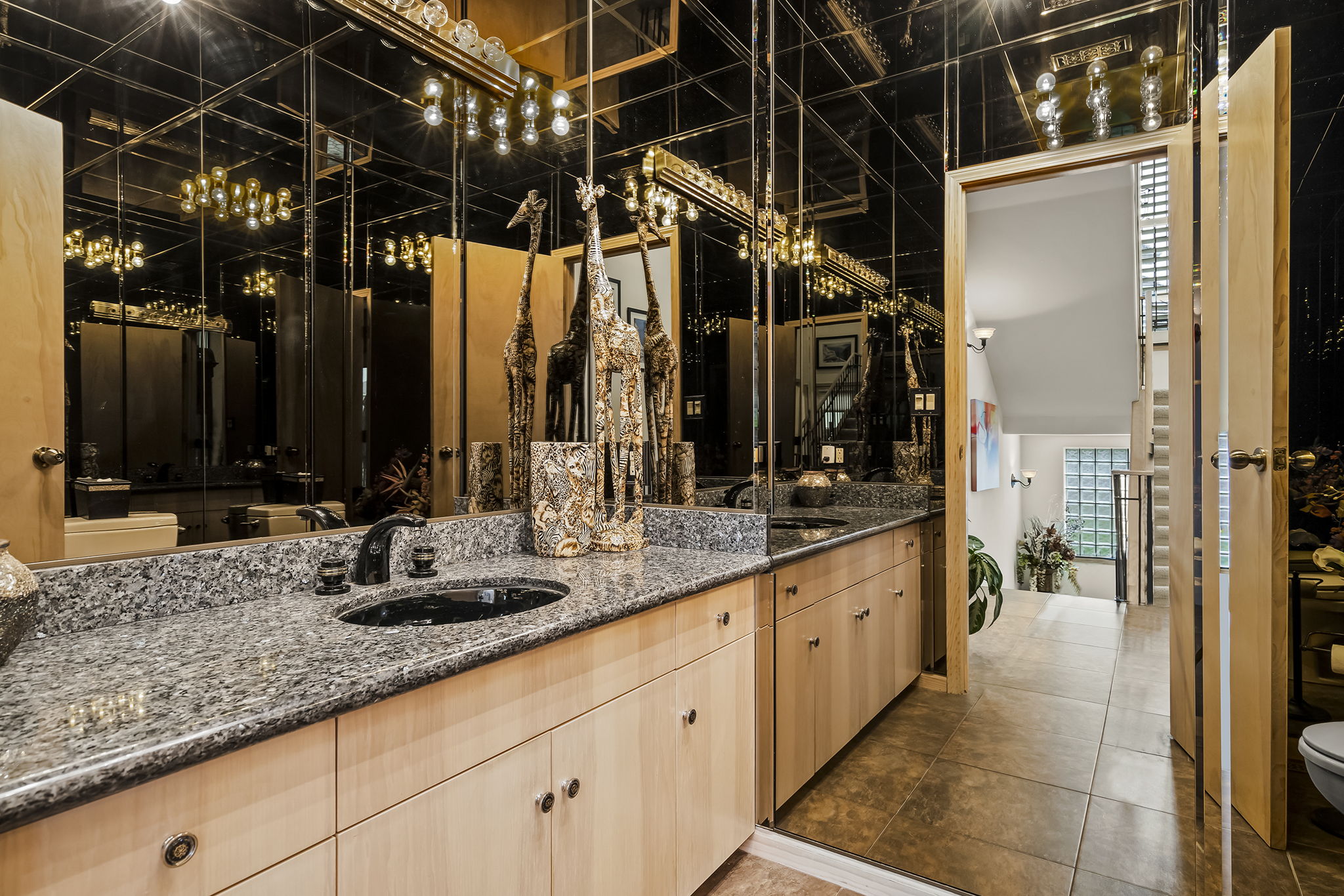  Photo 31