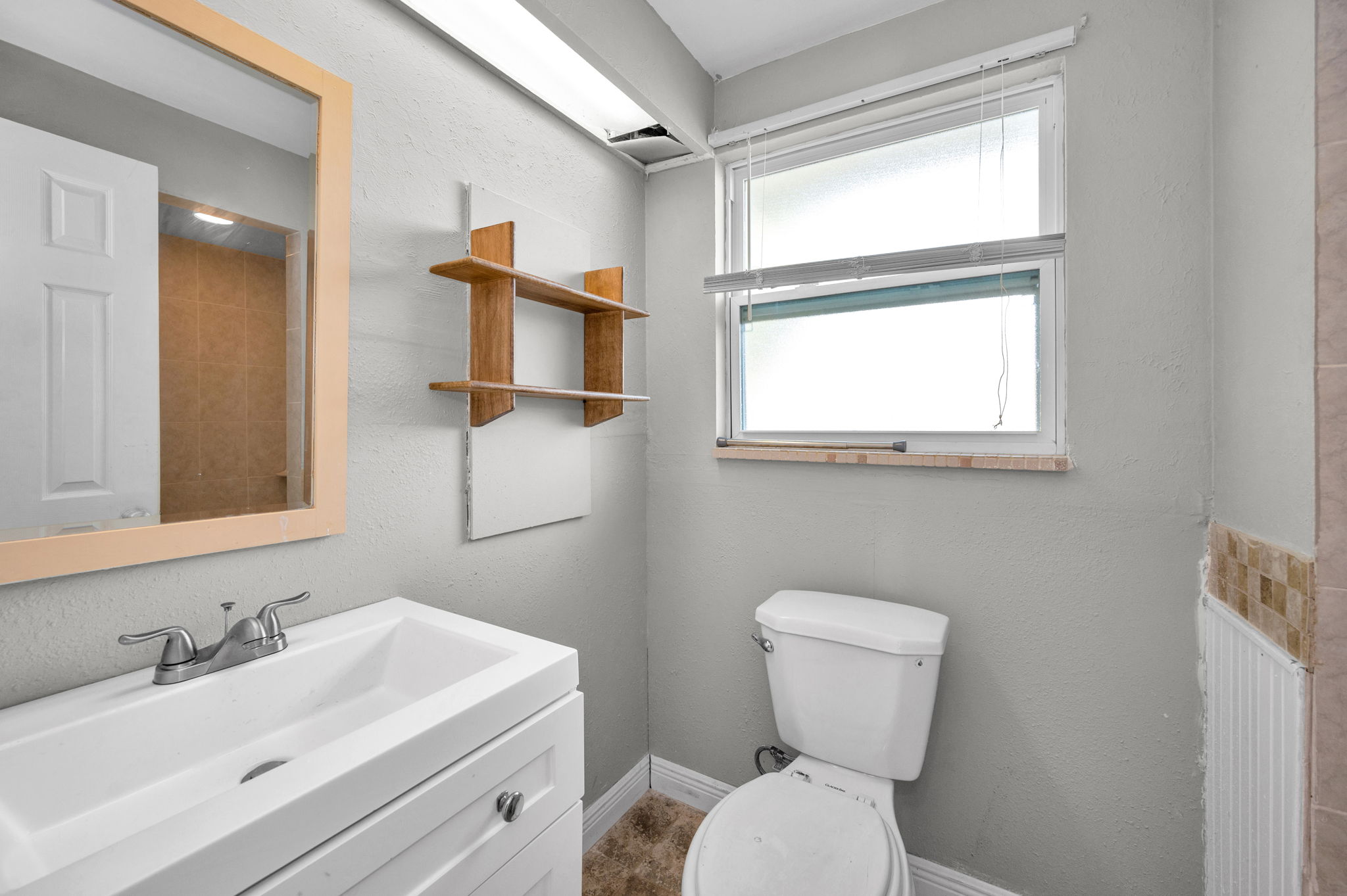 Bathroom2a
