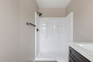 Primary Bathroom (2)