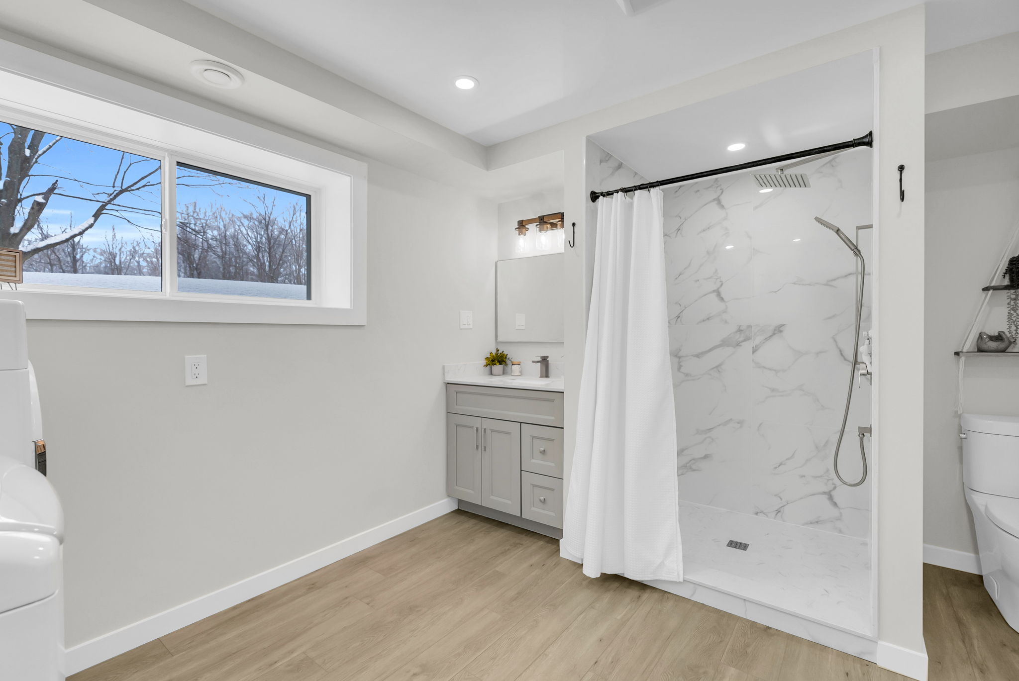 Bathroom/Laundry