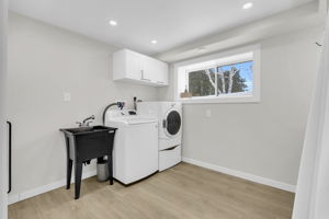 Bathroom/Laundry