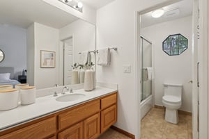 Rebecca Lynn Way-S1304-019.jpg