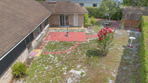  Photo 48