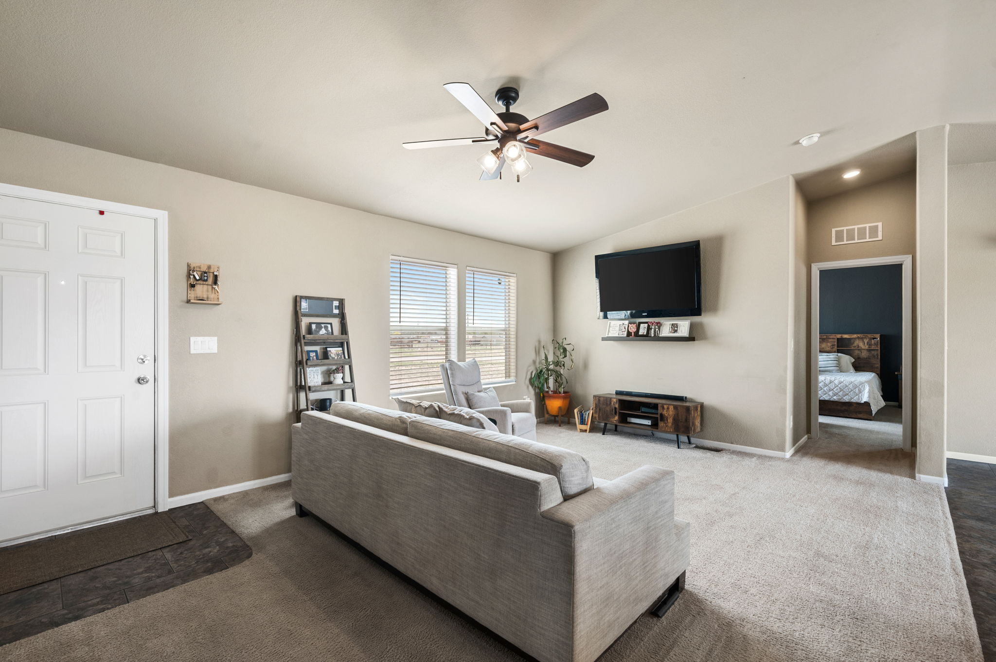 Living Room (2)