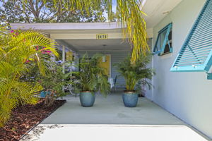 Front Carport - 495A6025