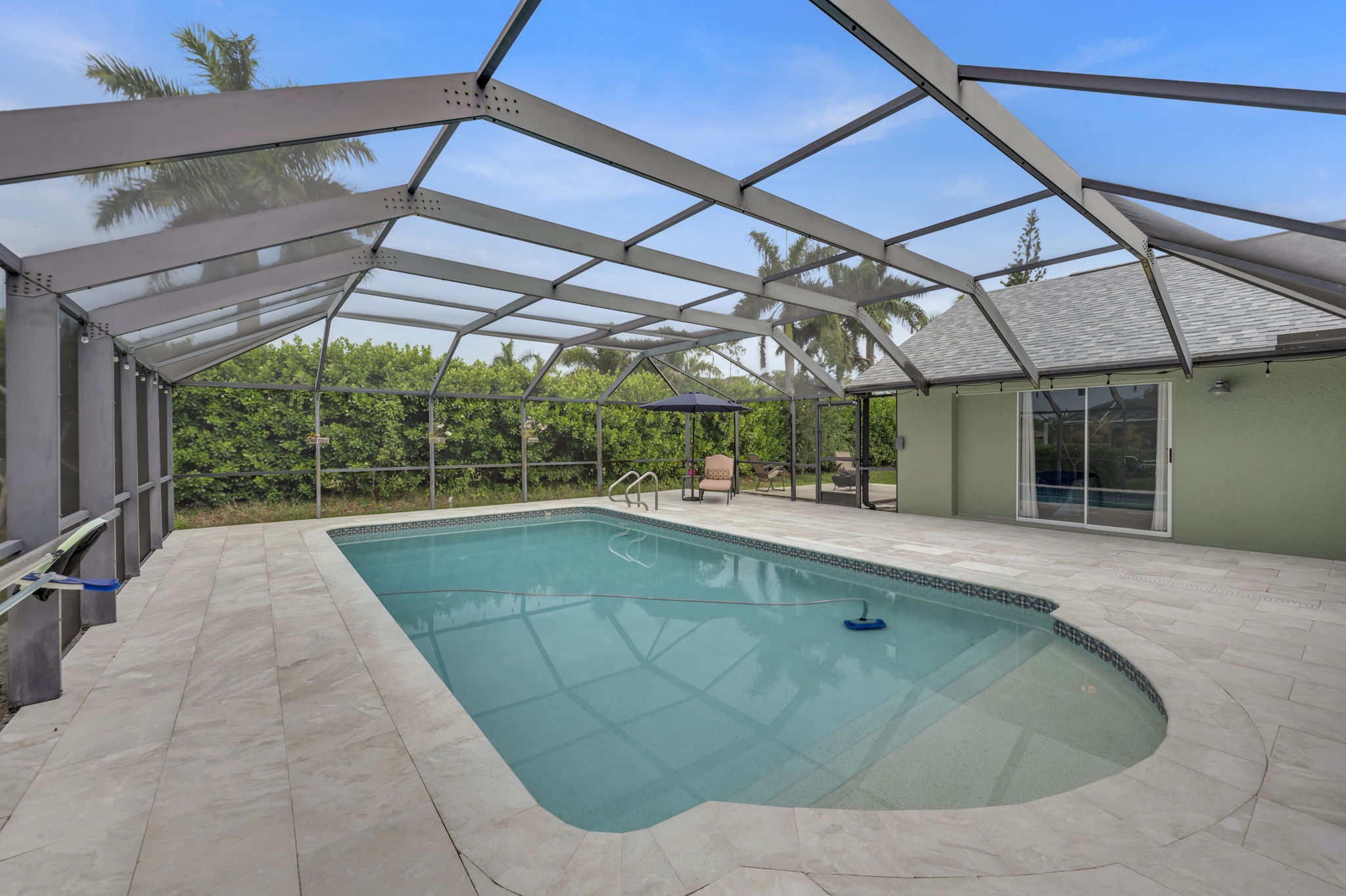 Lanai Pool