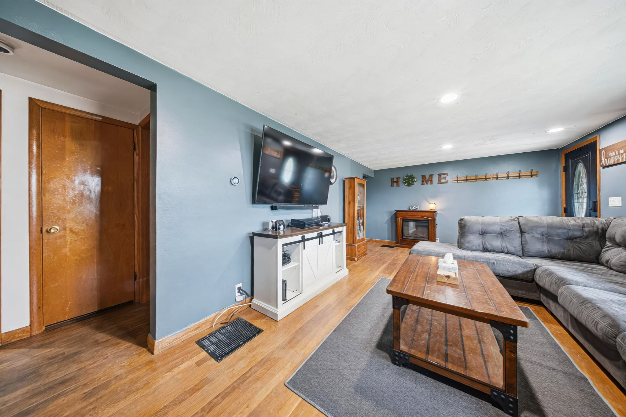 K.K. - 248 Crowley Dr, Roseville-10