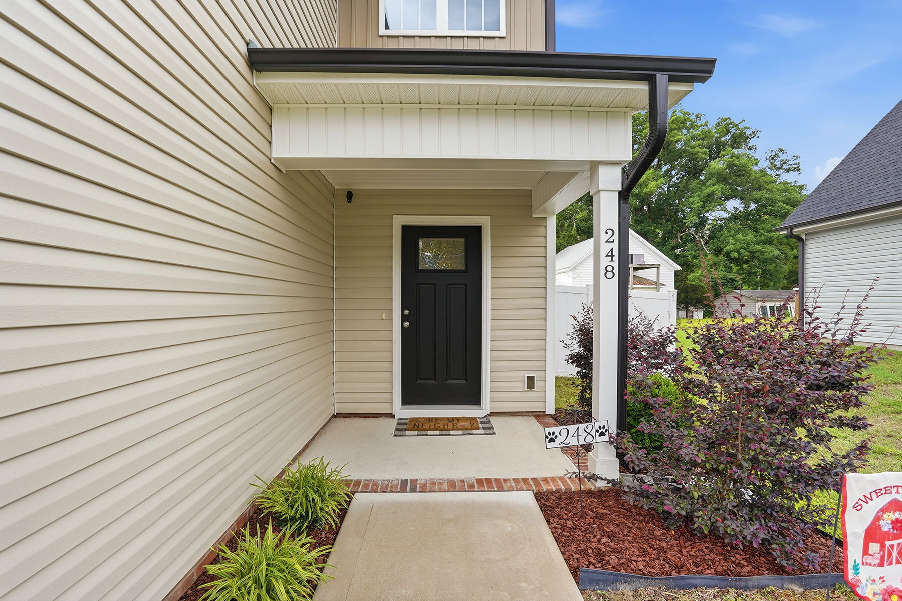 Front Entry Detail