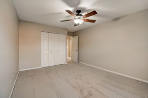 Shadowbend Dr-026