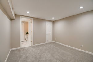 Shadowbend Dr-018