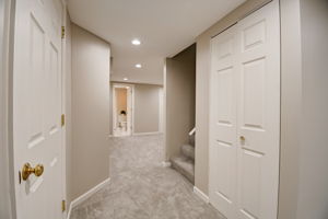Shadowbend Dr-024