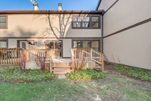Shadowbend Dr-040