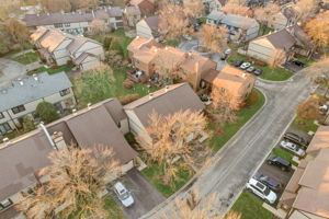 Shadowbend Dr-052