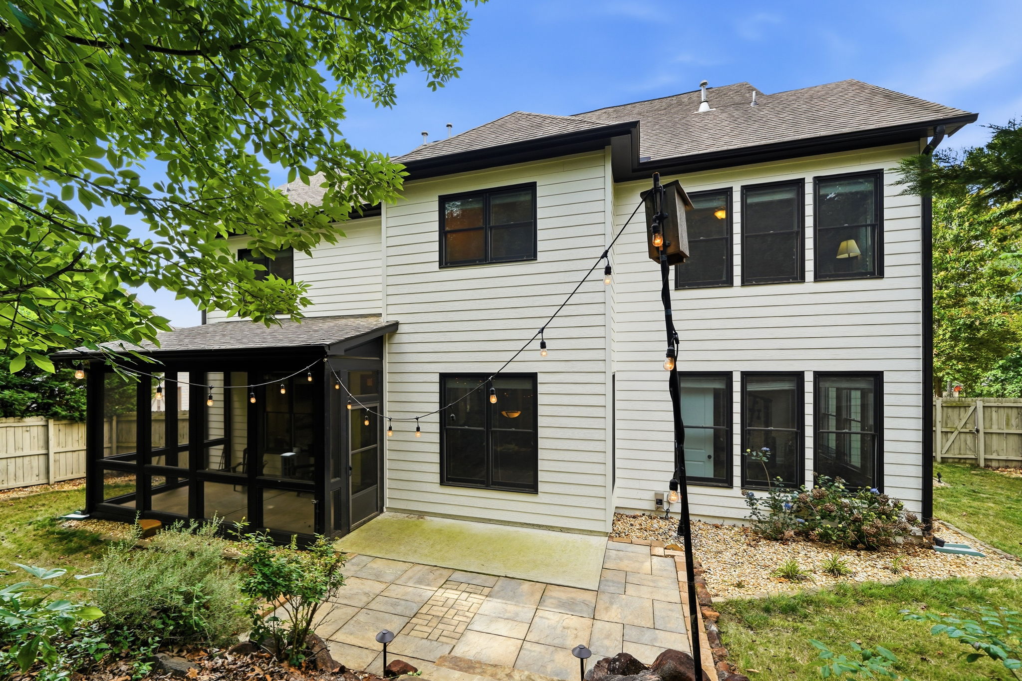  Photo 85