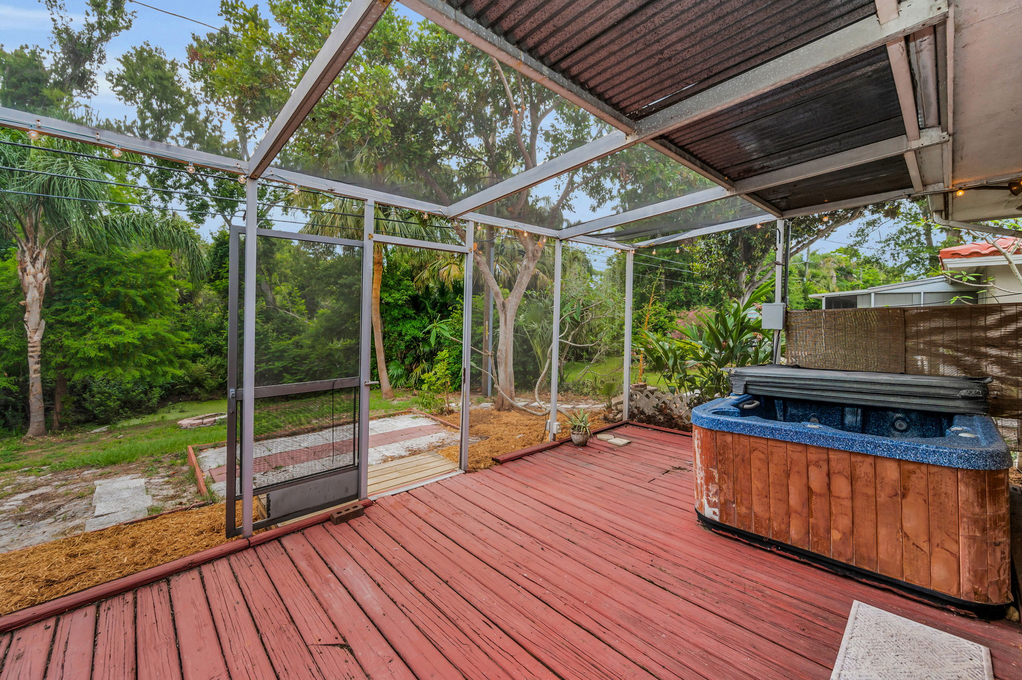 Lanai1