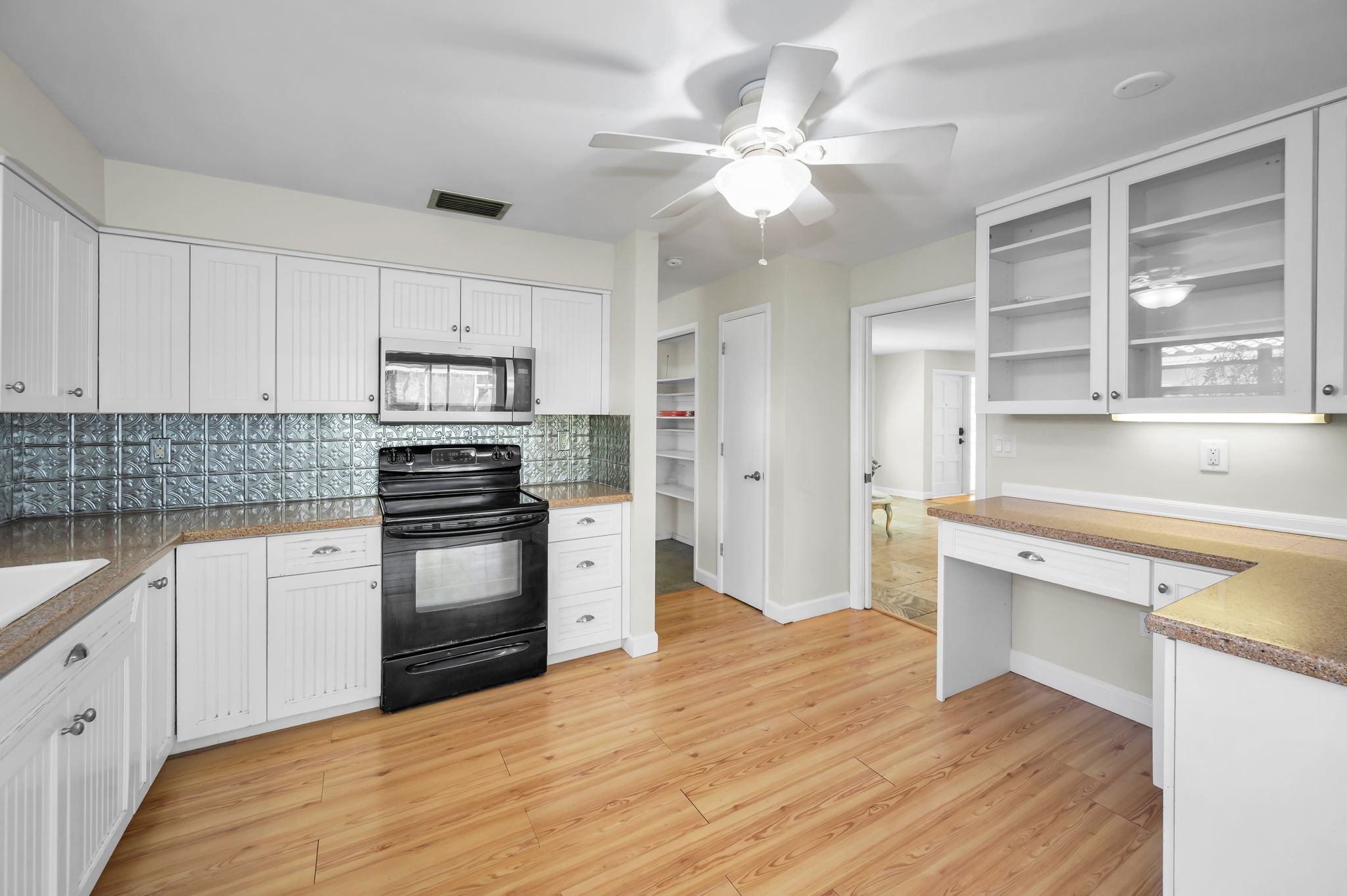 Kitchen22