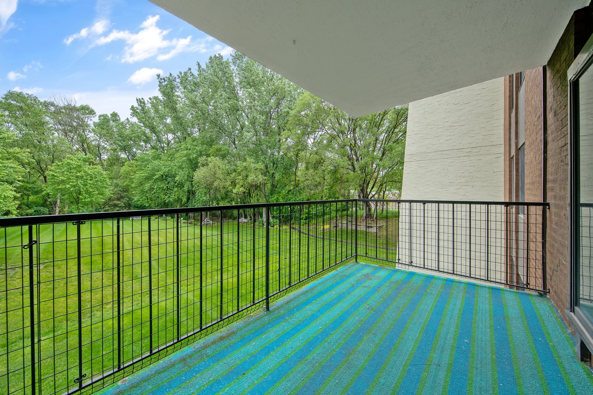 2485 Londin Ln E, Maplewood, MN 55119, USA Photo 14