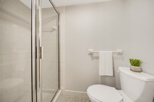 2485 Londin Ln E, Maplewood, MN 55119, USA Photo 21