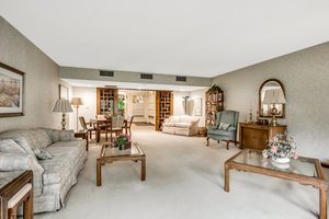 2485 Londin Ln E, Maplewood, MN 55119, USA Photo 24