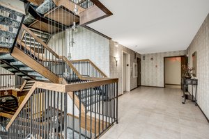 2485 Londin Ln E, Maplewood, MN 55119, USA Photo 23