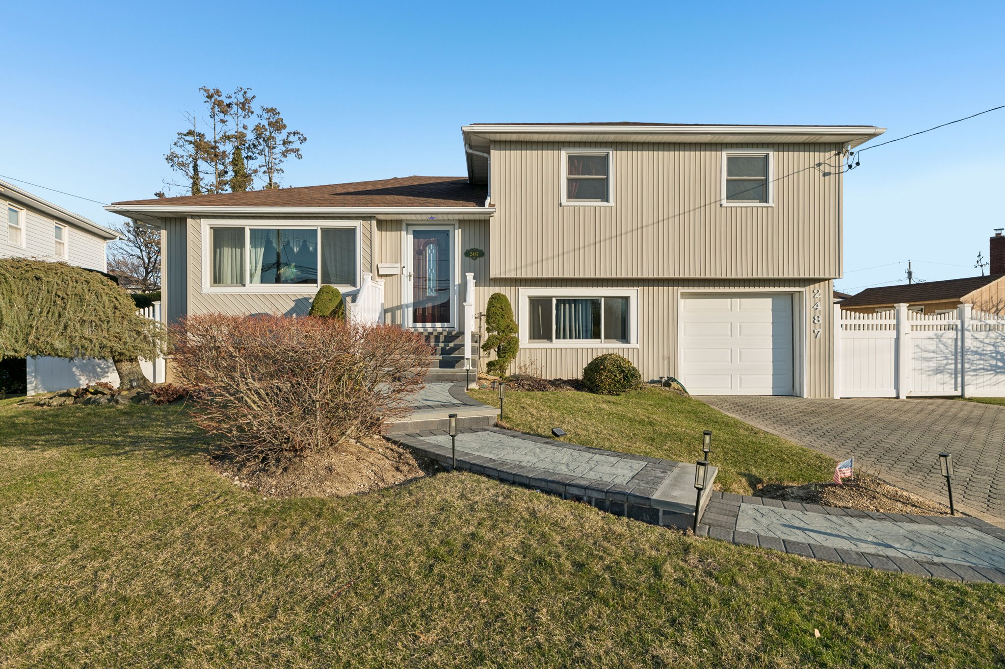 Abbey Ln-S2003-001.jpg