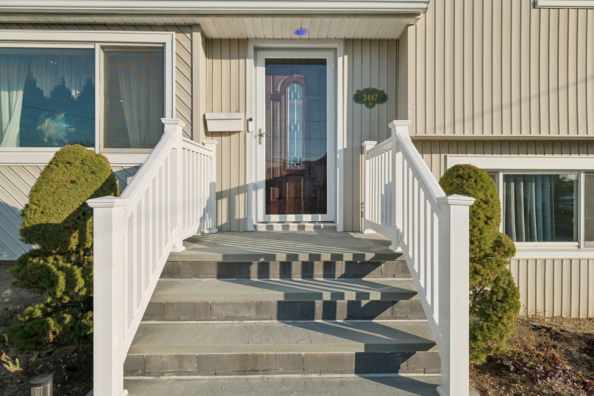 Abbey Ln-S2003-005.jpg