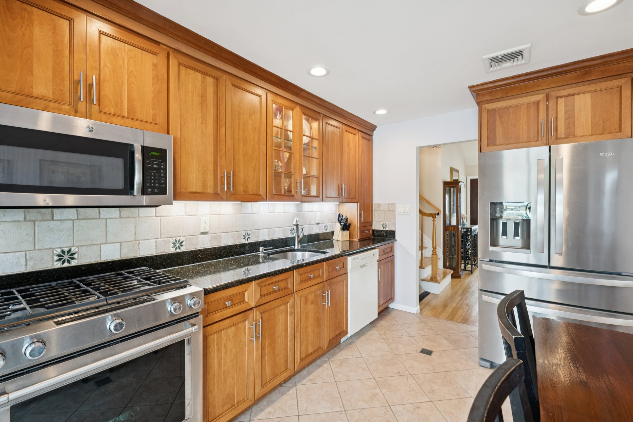 Abbey Ln-S2003-015.jpg