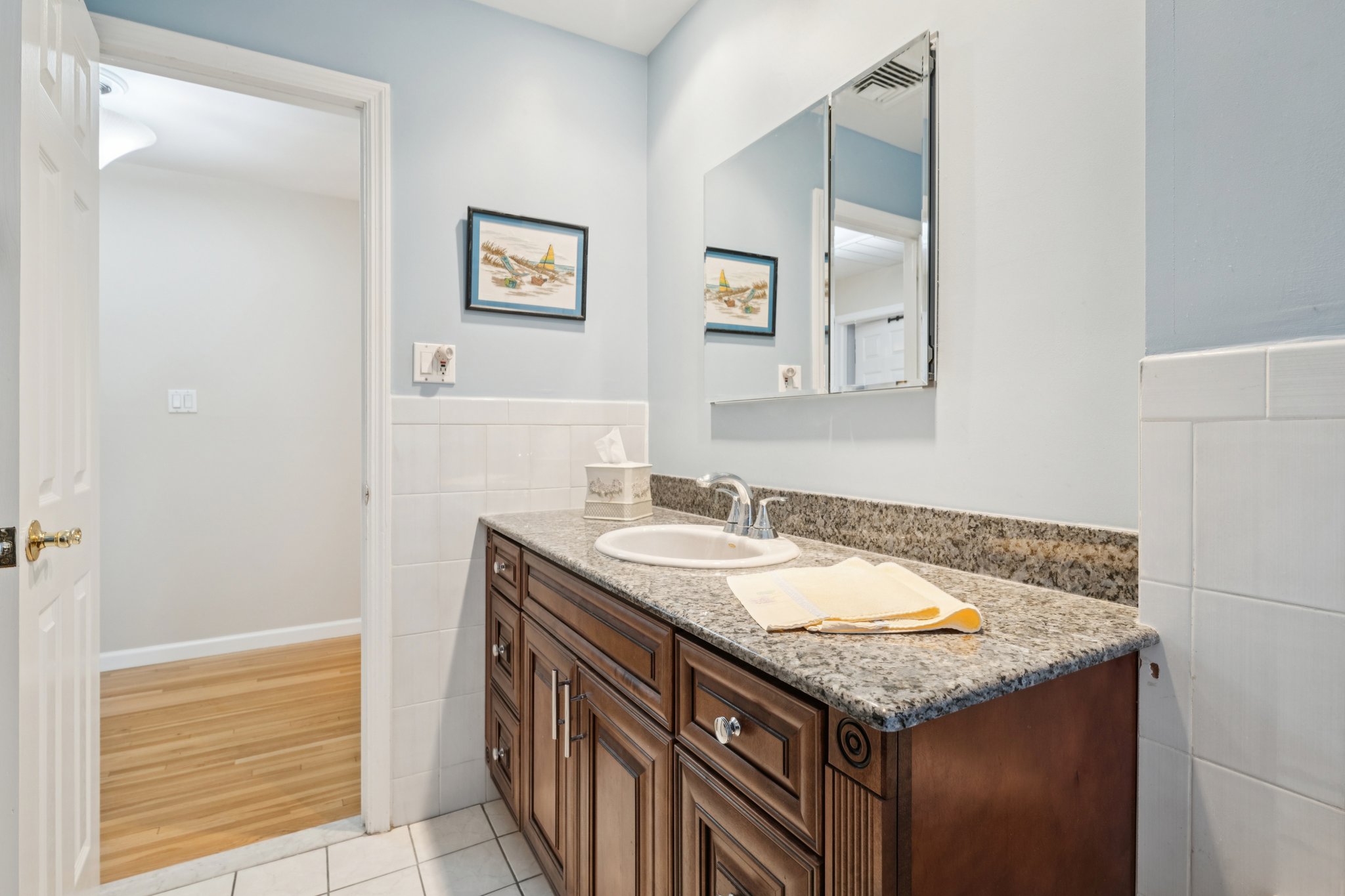 Abbey Ln-S2003-017.jpg