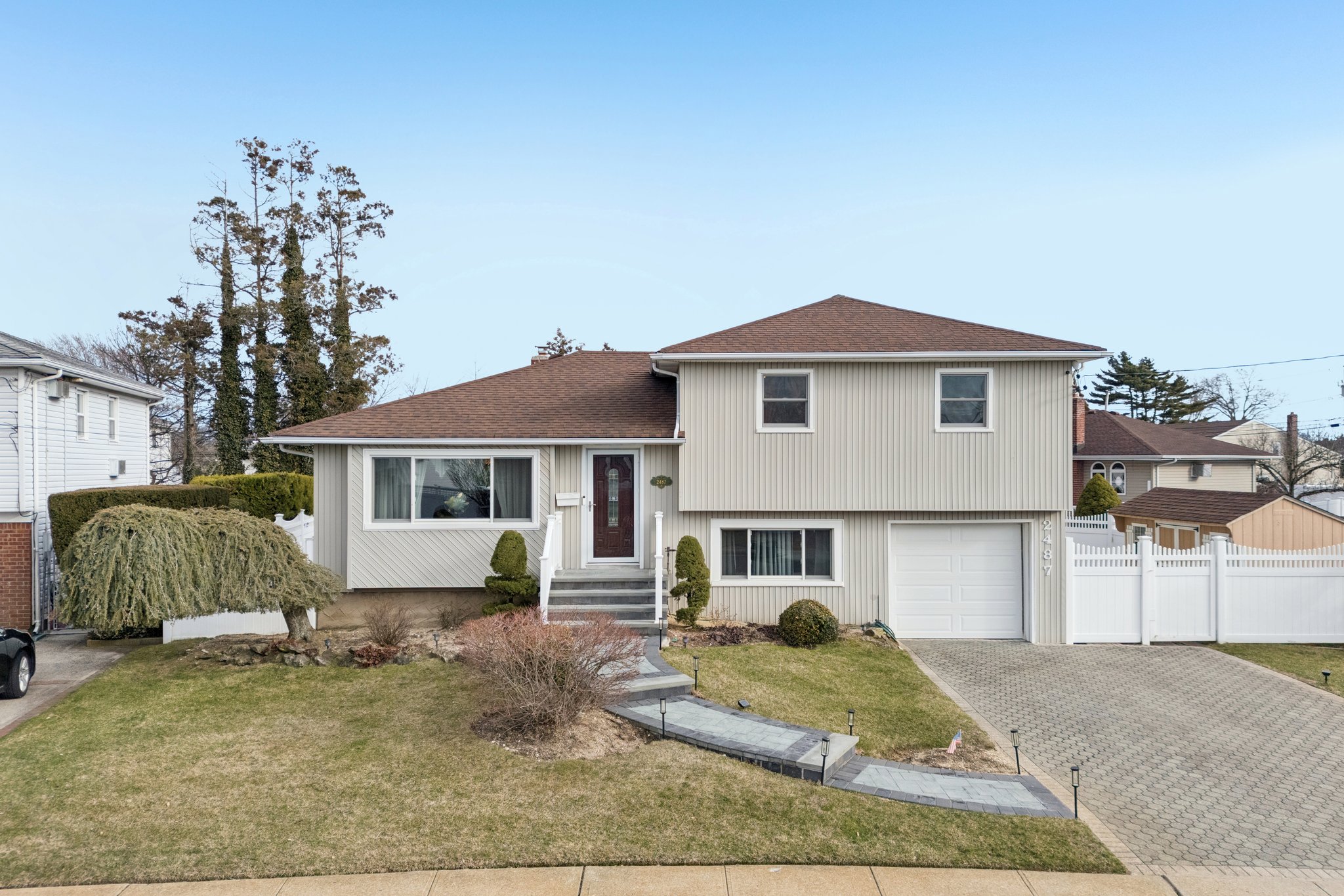 Abbey Ln-S2003-038.jpg