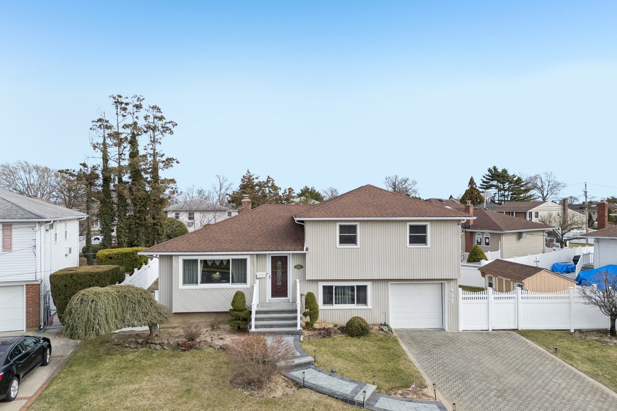 Abbey Ln-S2003-039.jpg