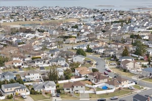 Abbey Ln-S2003-045.jpg