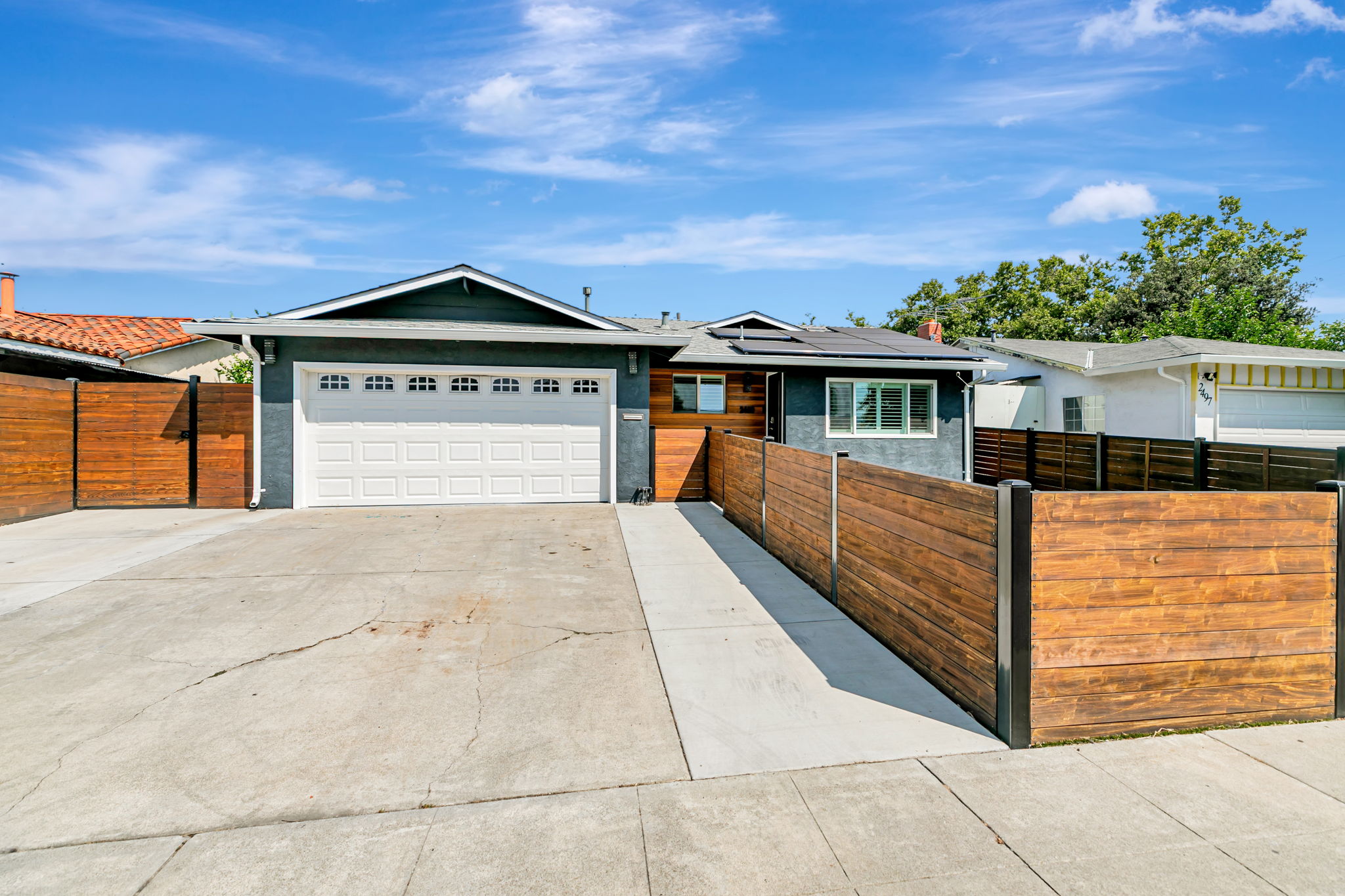 004_2489 Foxdale Dr