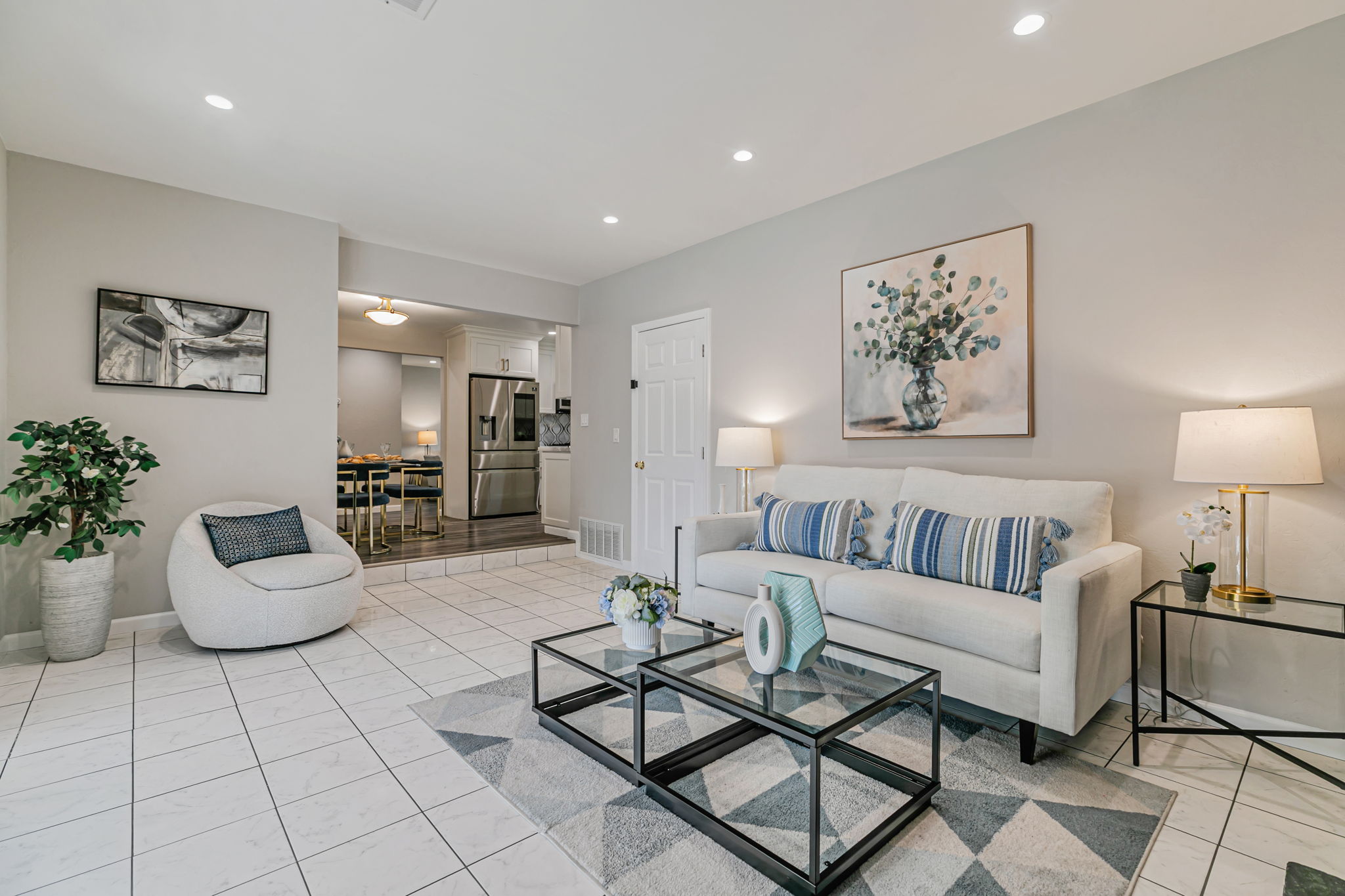 015_2489 Foxdale Dr