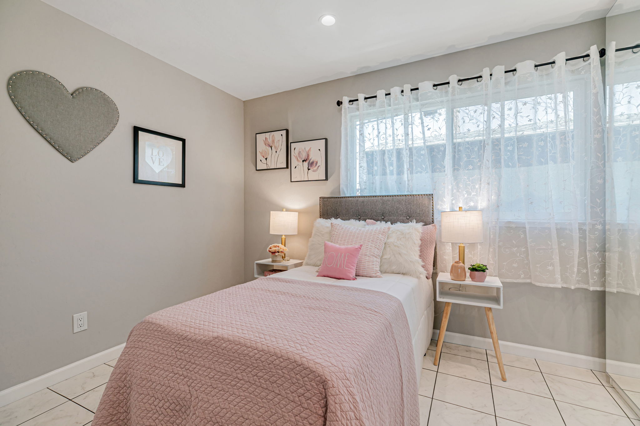 034_2489 Foxdale Dr