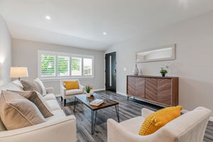 011_2489 Foxdale Dr