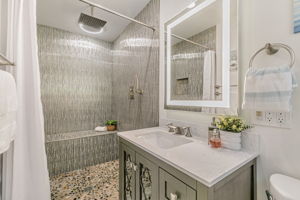 037_2489 Foxdale Dr