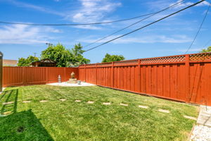 050_2489 Foxdale Dr