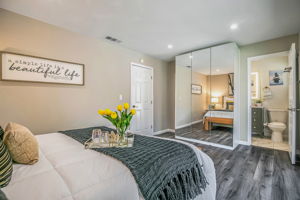 002_2489 Foxdale Dr
