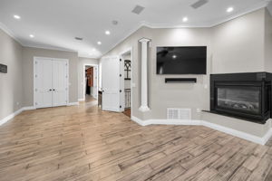 Upper Level Master Bedroom1c