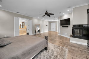 Upper Level Master Bedroom1d