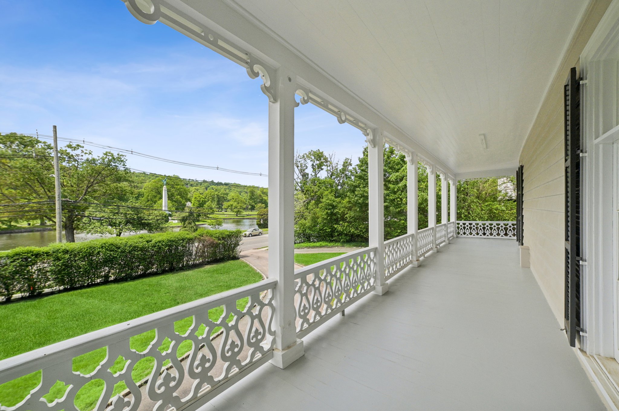 Front Porch with Views of Edgemont Park