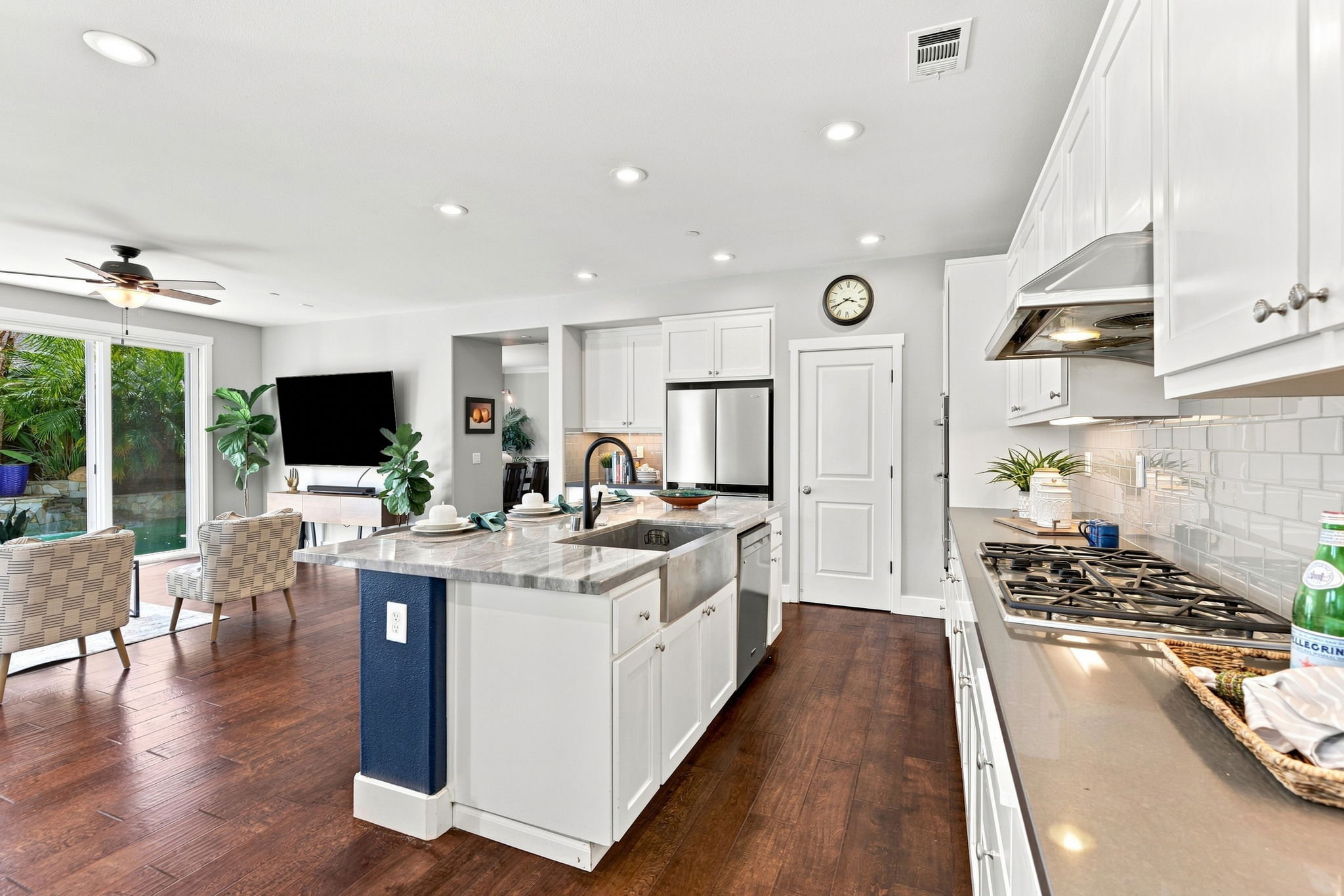 015_F8_2491 Decker Ln