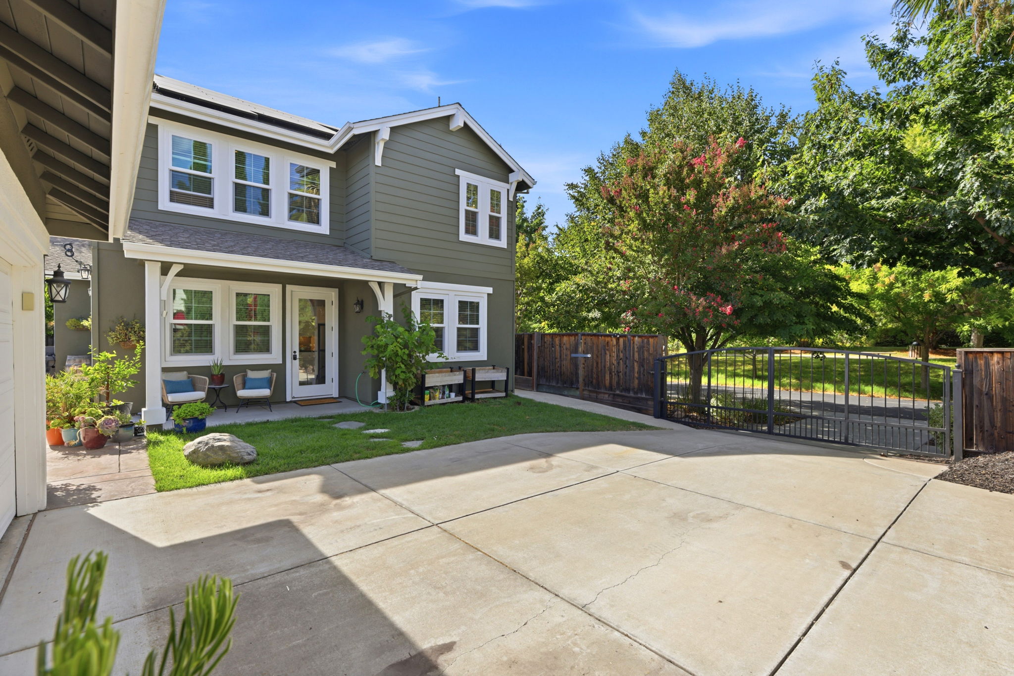 042_F8_2491 Decker Ln