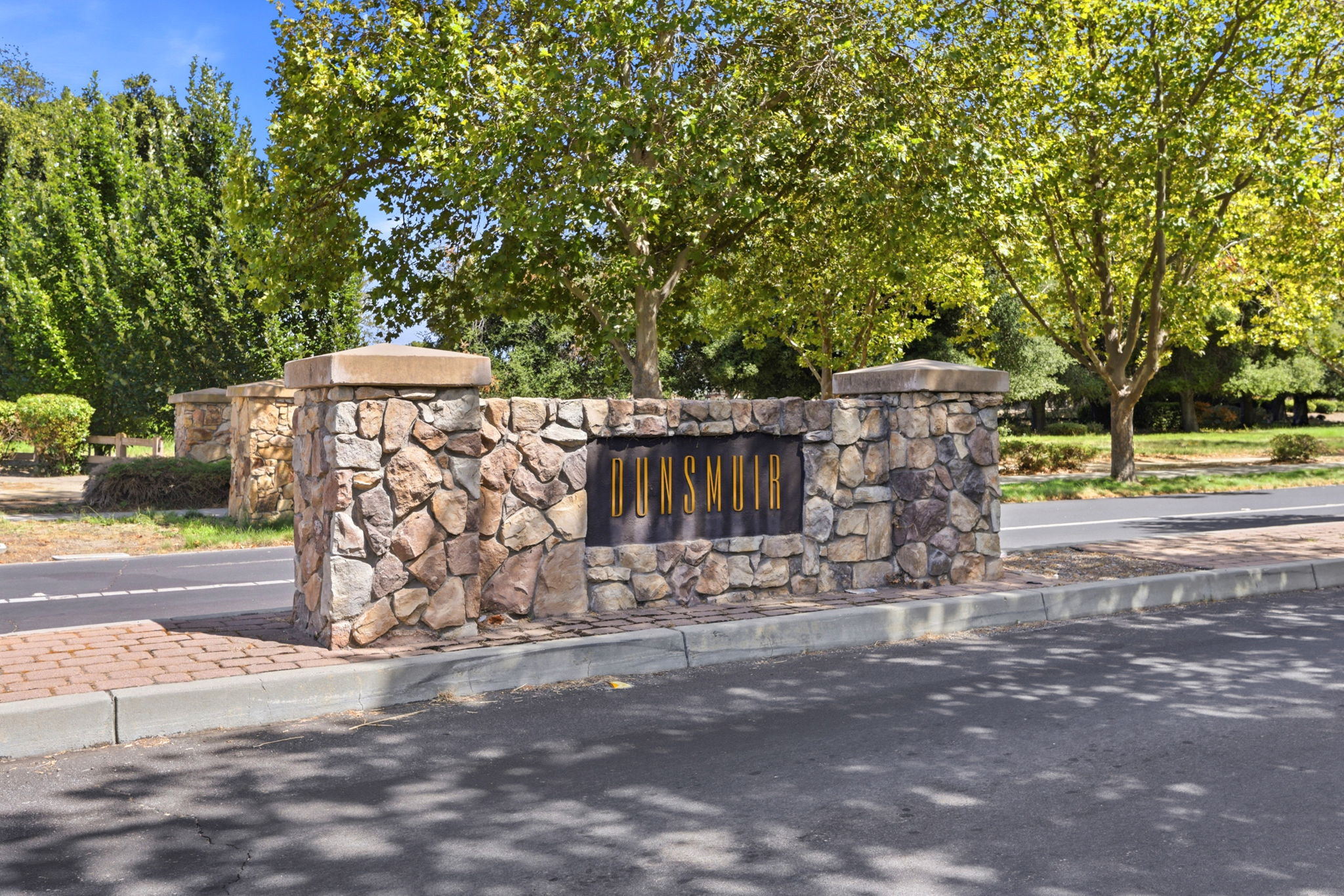 045_F8_2491 Decker Ln