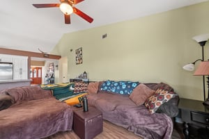 Highwood St-S1307-012.jpg