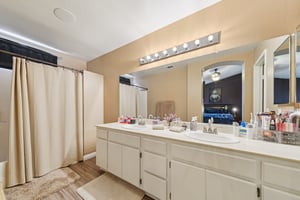 Highwood St-S1307-024.jpg