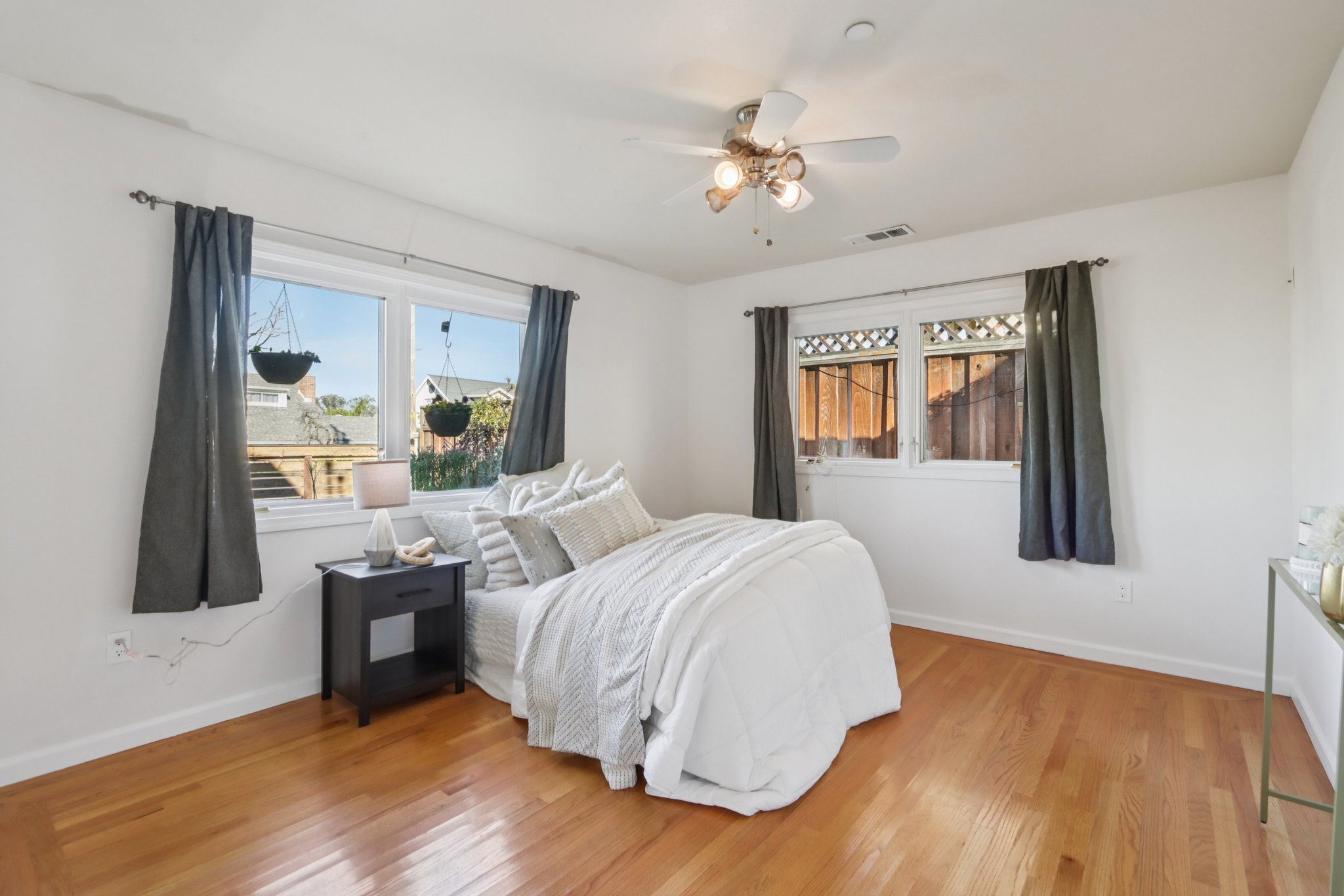 2nd St-S1301-023.jpg