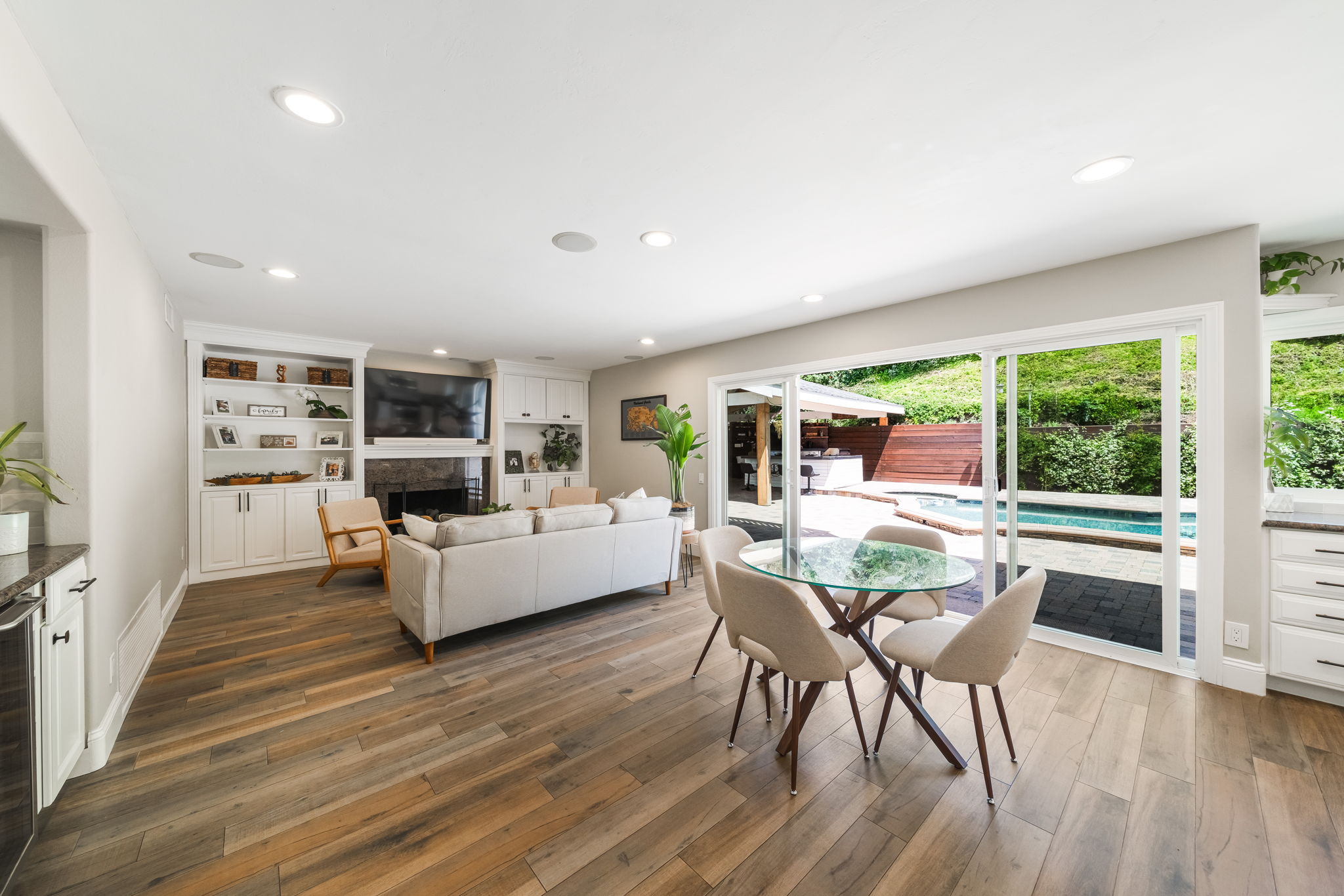 Great Room - Perfect For Entertaining